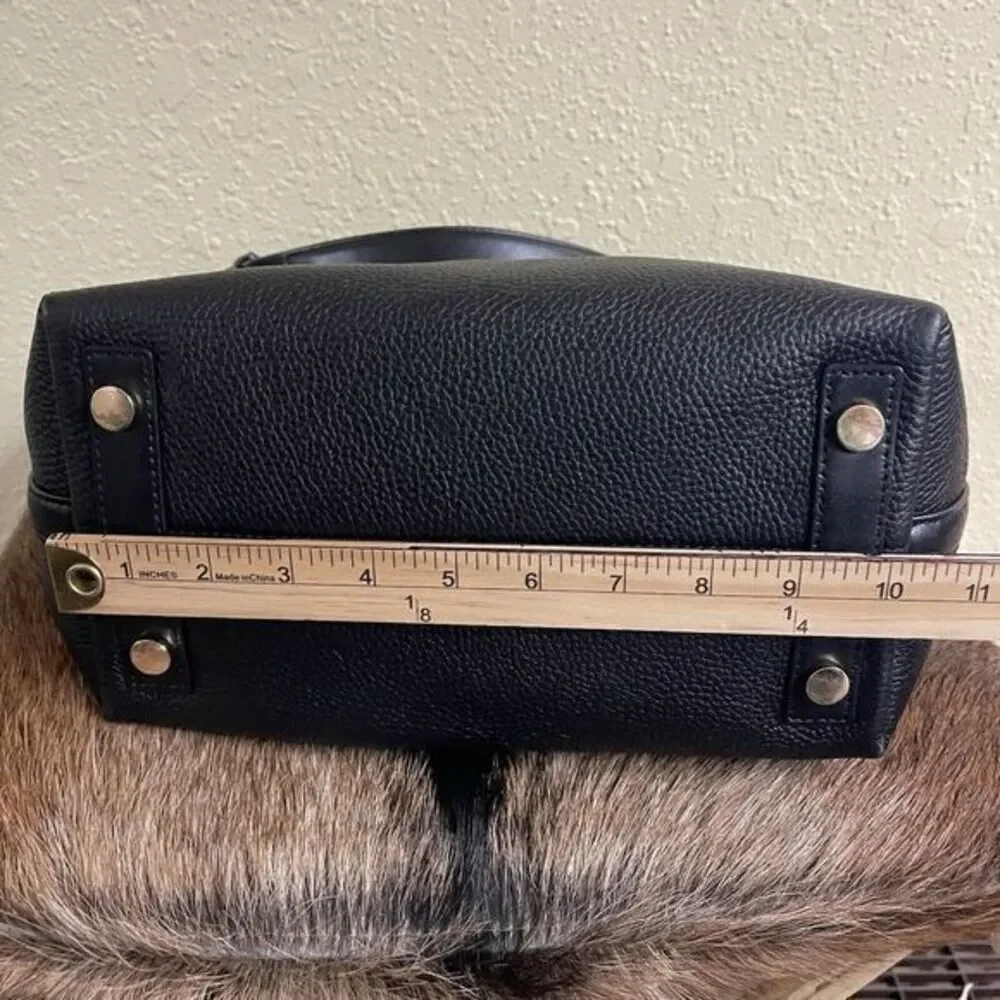 Michael Kors $278‎ Lucy Black Pebbled Leather Medium Hobo Shoulder Bag Magnetic